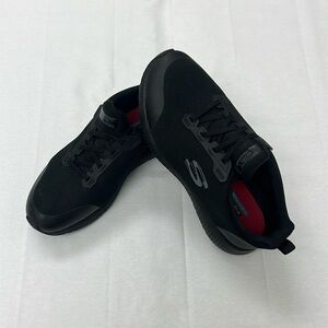 Mens black black Skechers slip resistant work shoes Size 9